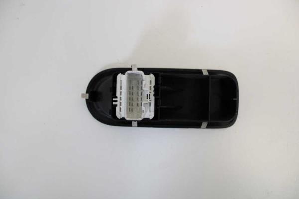 BOUTON LEVE VITRE RENAULT CLIO 3 (2VITRES) - Vue 2